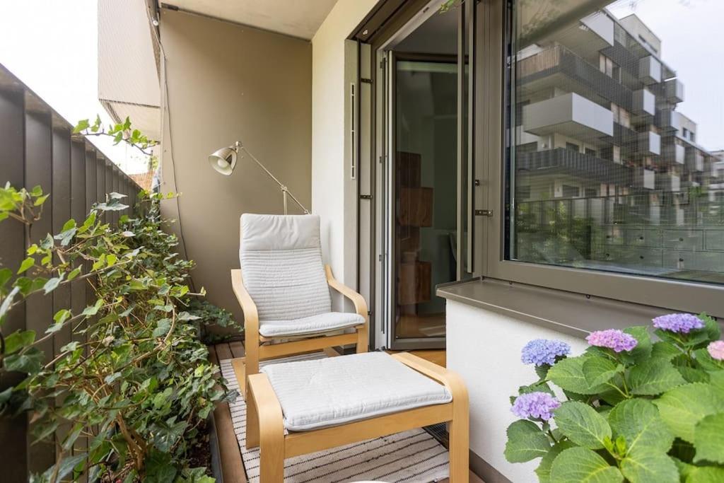 Dream Apartment - Central And Quiet With Ac And Free Parking Garage Wien Eksteriør bilde